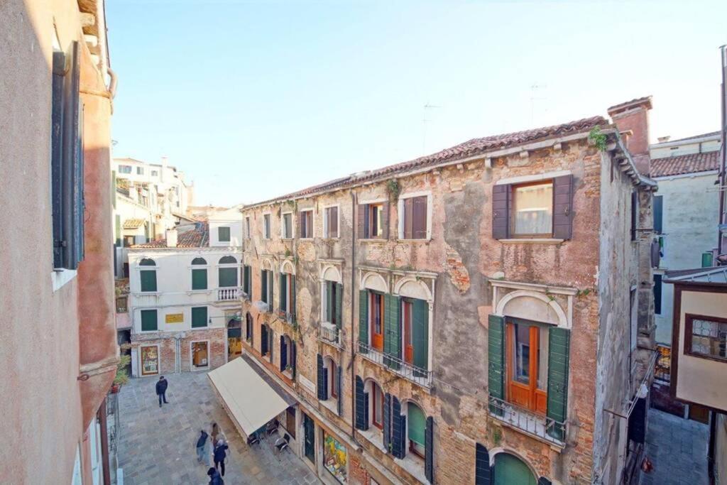 410 San Polo Roky Wifi Center * Venecia